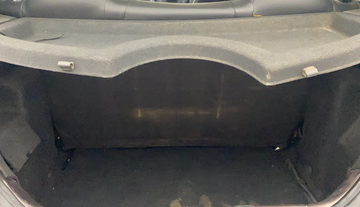 2016 Tata Tiago XZ PETROL, Petrol, Manual, 51,460 km, Boot Inside