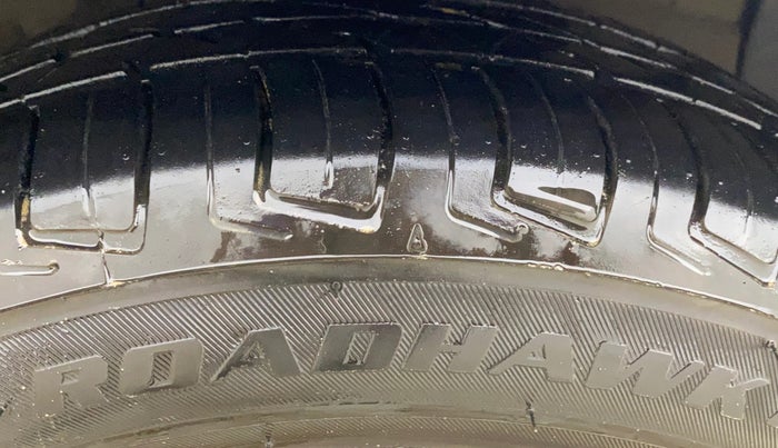 2016 Hyundai Grand i10 SPORTZ 1.2 KAPPA VTVT, Petrol, Manual, 44,216 km, Right Front Tyre Tread