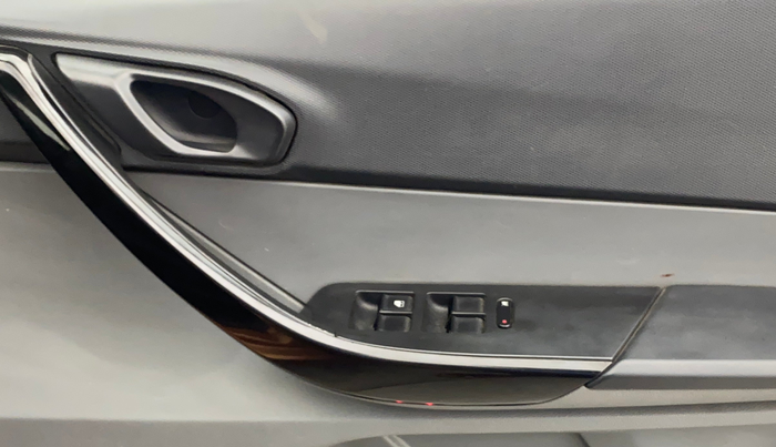 2018 Tata TIGOR XM PETROL, CNG, Manual, 1,15,859 km, Driver Side Door Panels Control