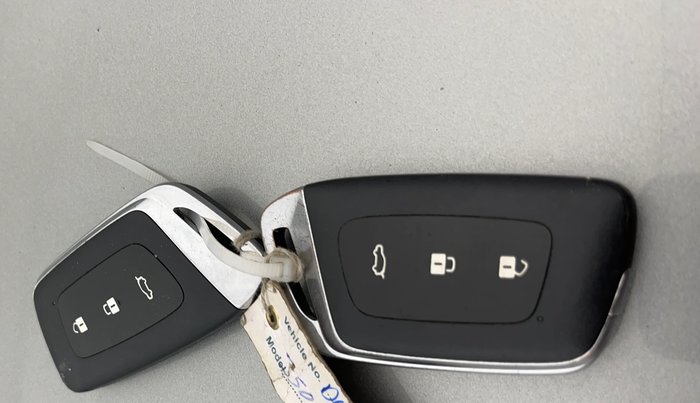 2021 MG HECTOR PLUS SHARP 1.5 PETROL TURBO CVT 6-STR, Petrol, Automatic, 85,694 km, Key Close Up