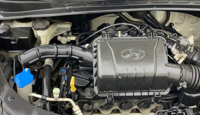 2014 Hyundai i10 MAGNA 1.1, Petrol, Manual, 84,452 km, Engine View - Right