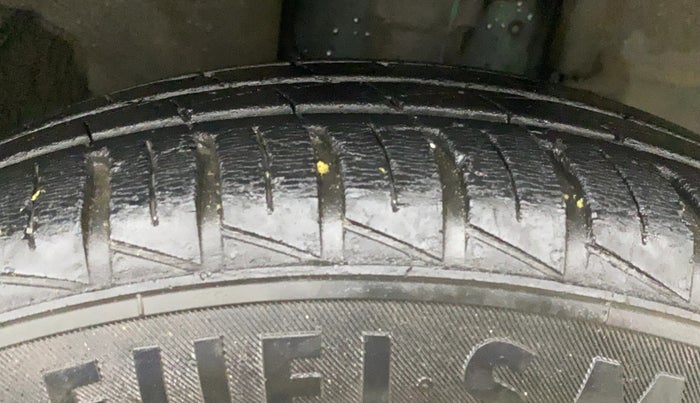 2020 Renault Kwid CLIMBER 1.0 (O), Petrol, Manual, 45,080 km, Right Front Tyre Tread