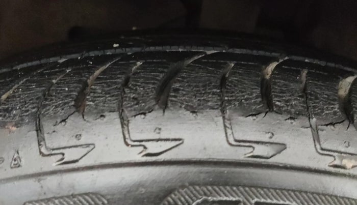 2019 Ford Ecosport TITANIUM 1.0L ECOBOOST SPORTS(SUNROOF), Petrol, Manual, 19,654 km, Left Front Tyre Tread