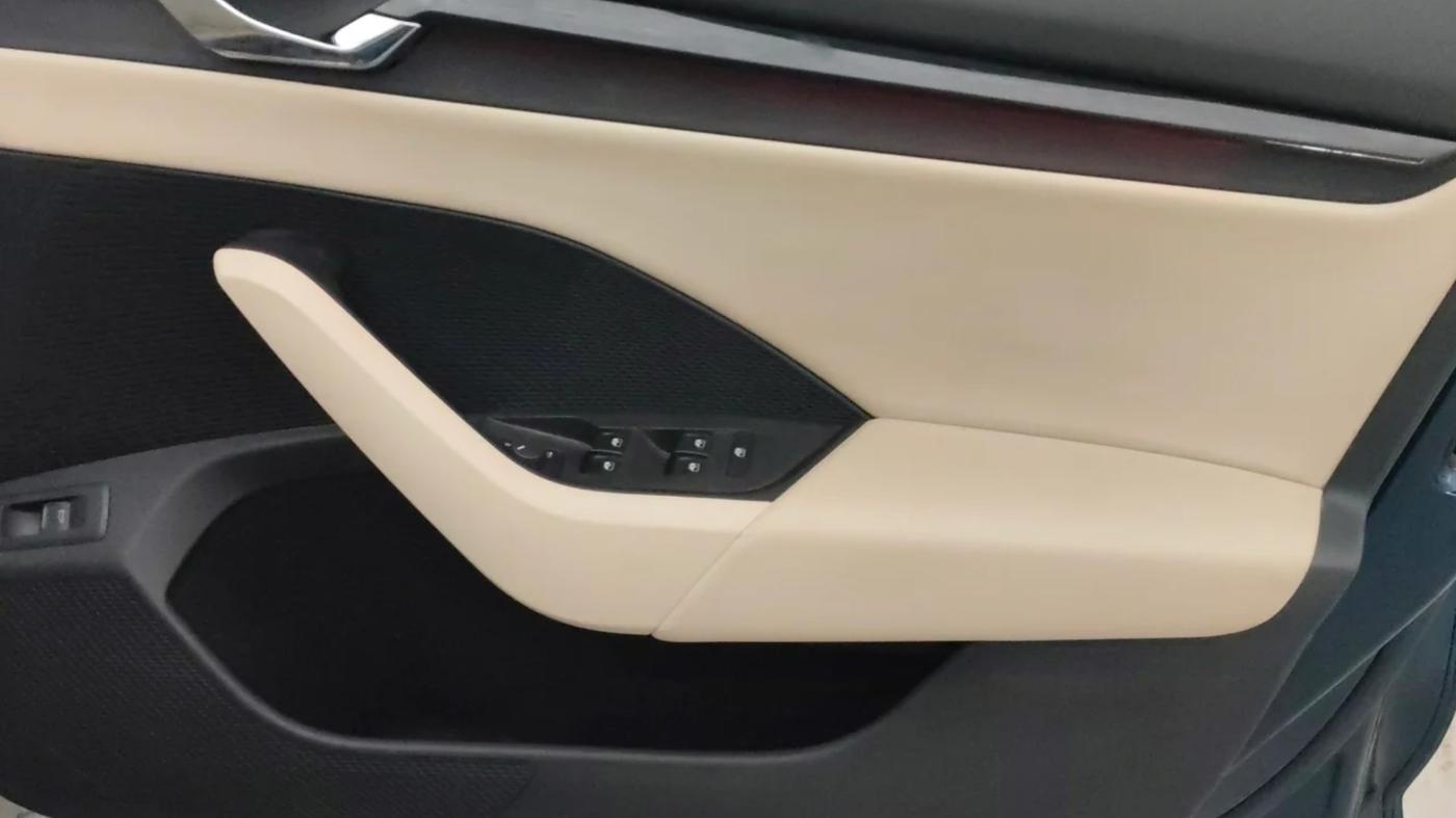 2023 Skoda Octavia L&K 2.0 AT, Petrol, Automatic, 41,459 km, Driver Side Door Panels Control