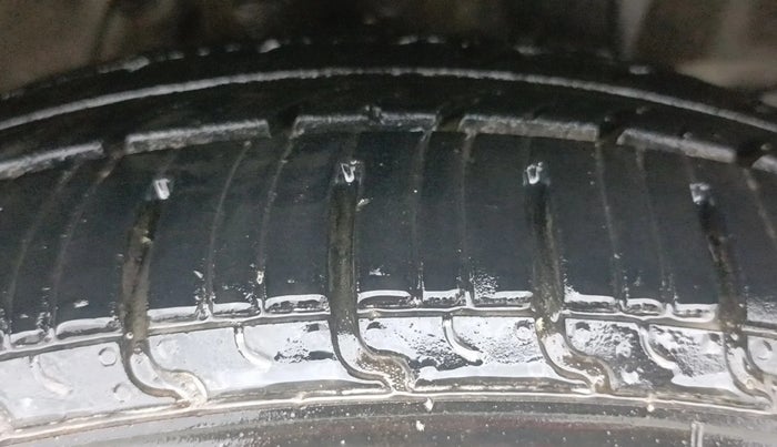 2017 Honda Jazz 1.2L I-VTEC V AT, Petrol, Automatic, 60,102 km, Right Front Tyre Tread