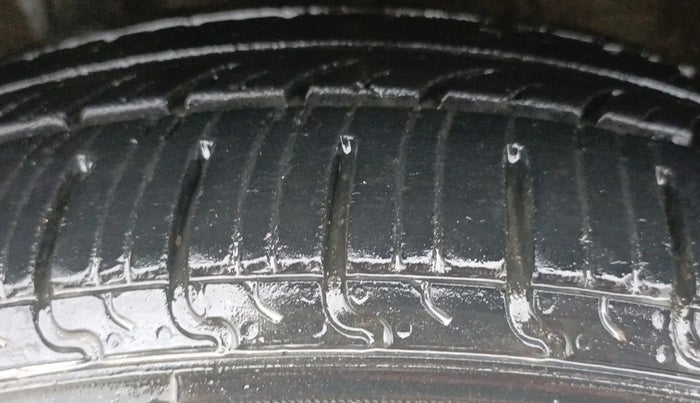 2017 Honda Jazz 1.2L I-VTEC V AT, Petrol, Automatic, 60,102 km, Left Front Tyre Tread