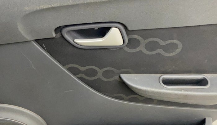 2016 Maruti Alto 800 VXI, Petrol, Manual, 73,992 km, Driver Side Door Panels Control