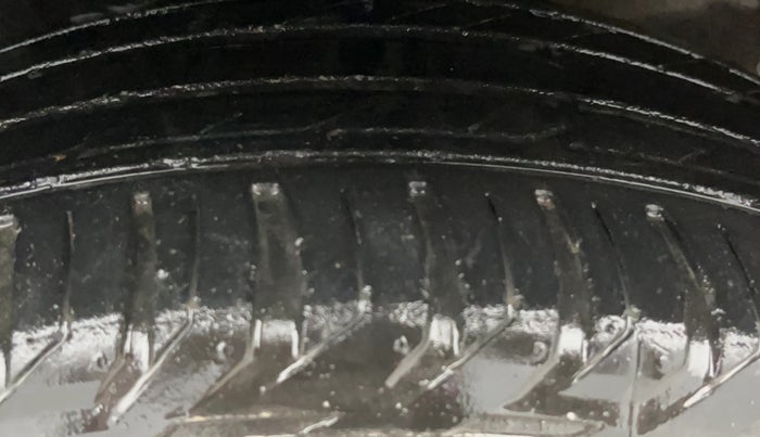 2021 Jeep Compass MODEL S (O) 1.4 PETROL DCT, Petrol, Automatic, 44,870 km, Right Front Tyre Tread