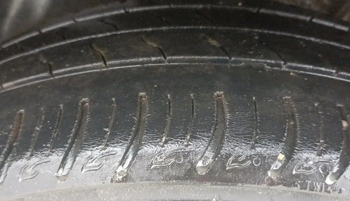 2020 Tata ALTROZ XT PETROL, Petrol, Manual, 56,124 km, Right Rear Tyre Tread