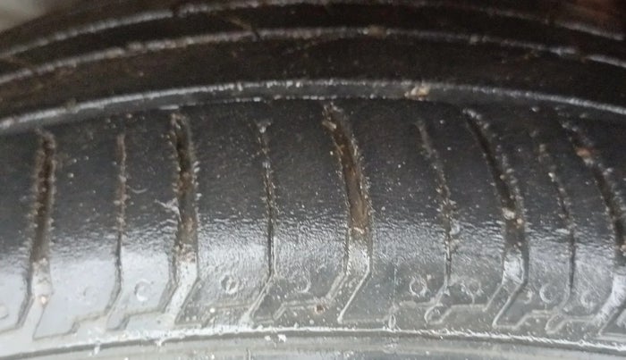 2020 Tata ALTROZ XT PETROL, Petrol, Manual, 56,124 km, Left Front Tyre Tread