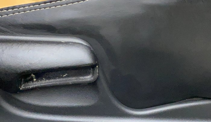 2014 Maruti Swift VXI, Petrol, Manual, 95,878 km, Driver Side Adjustment Panel