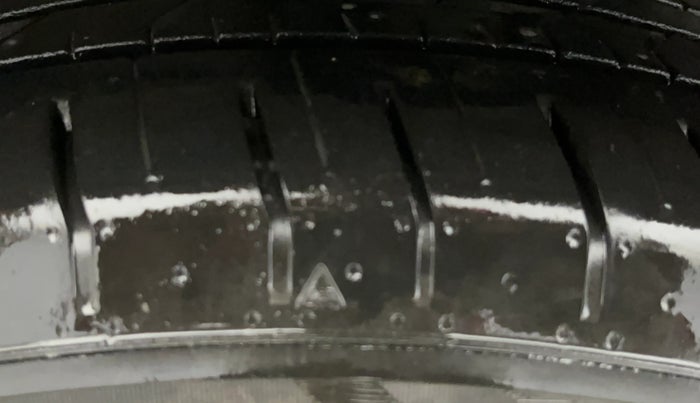 2025 KIA SELTOS HTX (O)1.5 Petrol MT, Petrol, Manual, 8,337 km, Left Front Tyre Tread