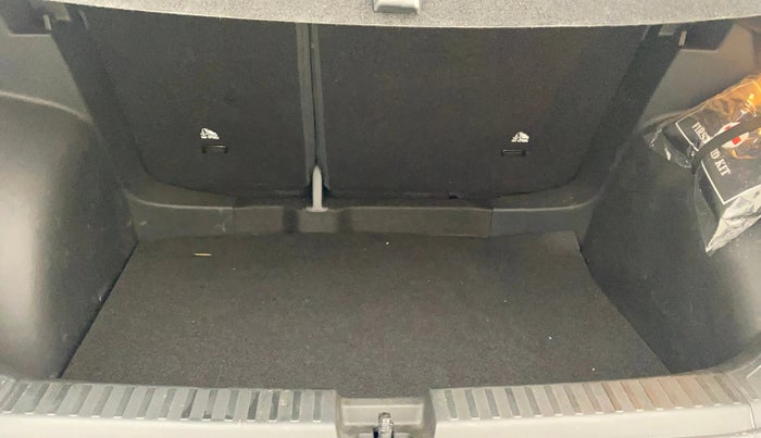 2024 Volkswagen TAIGUN GT TSI 1.5 DSG , Petrol, Automatic, 7,517 km, Boot Inside