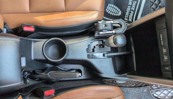 2022 Toyota Innova Crysta 2.4 ZX AT 7 STR, Diesel, Automatic, 37,777 km, Gear Lever