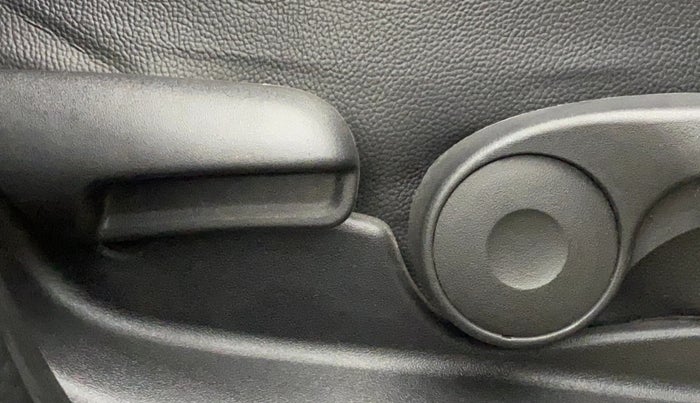 2018 Maruti Vitara Brezza ZDI PLUS DUAL TONE, Diesel, Manual, 20,704 km, Driver Side Adjustment Panel