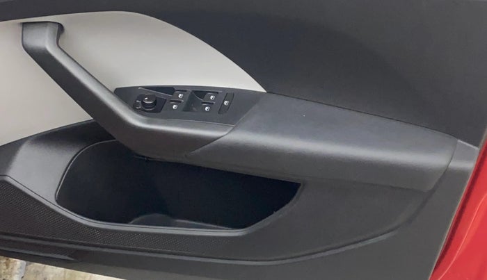 2022 Skoda KUSHAQ STYLE 1.5L TSI DSG, Petrol, Automatic, 17,979 km, Driver Side Door Panels Control