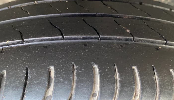 2023 Maruti Ciaz ZETA 1.5 SHVS MT PETROL, Petrol, Manual, 99,239 km, Right Rear Tyre Tread