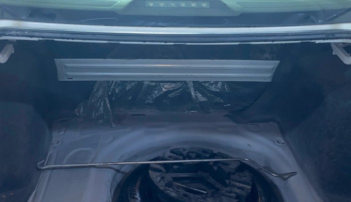 2017 Volkswagen Vento HIGHLINE 1.5 AT, Diesel, Automatic, 1,88,179 km, Boot Inside