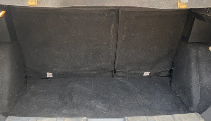 2018 Tata NEXON XZA PLUS DIESEL, Diesel, Automatic, 80,628 km, Boot Inside