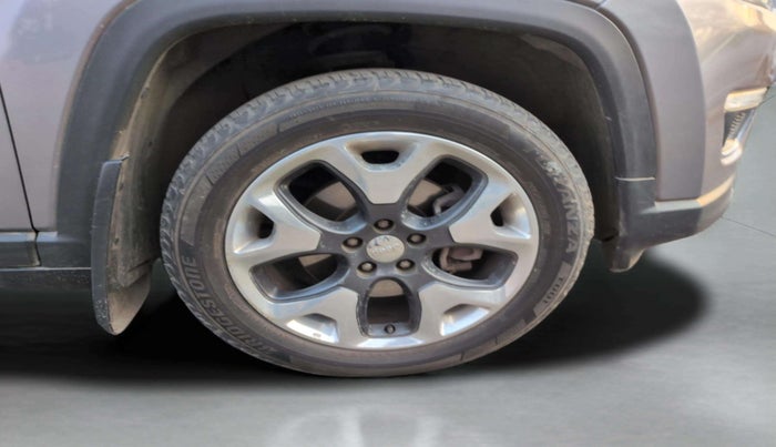 2018 Jeep Compass LIMITED PLUS PETROL AT, Petrol, Automatic, 28,492 km, Right Rear Wheel