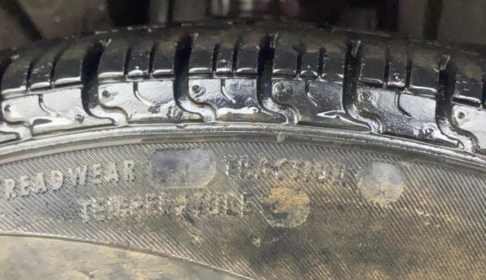 2016 Datsun Redi Go T (O), Petrol, Manual, 69,456 km, Right Front Tyre Tread