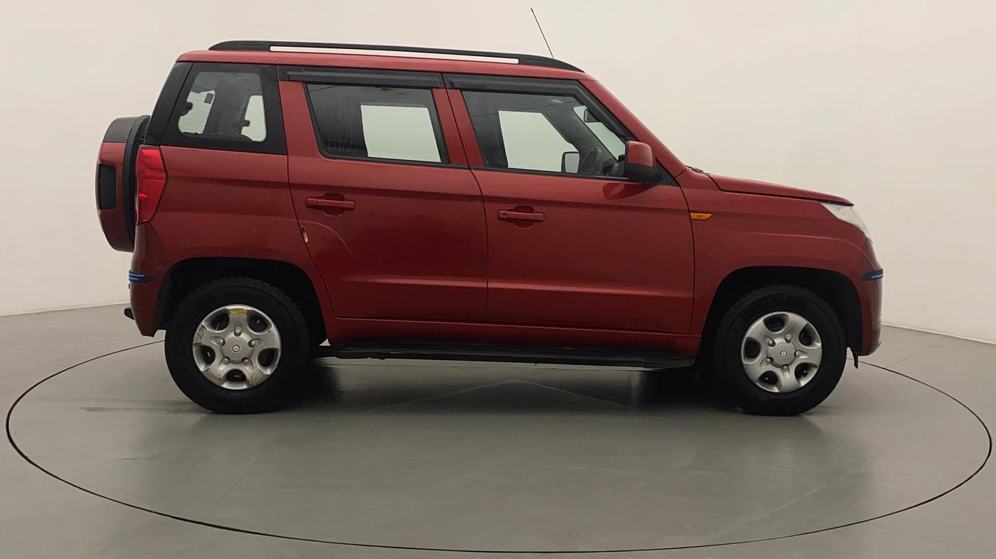 2018 Mahindra TUV300 T6 PLUS, Diesel, Manual, 79,816 km, Right Side