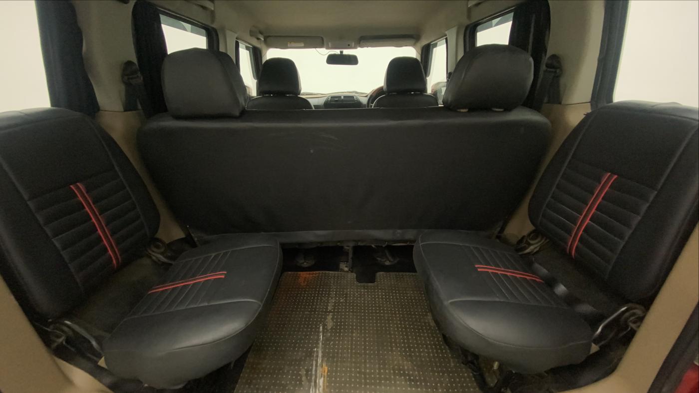 2018 Mahindra TUV300 T6 PLUS, Diesel, Manual, 79,816 km, Third Seat Row ( optional )
