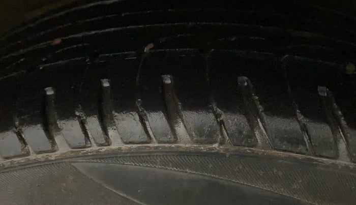 2014 Hyundai Grand i10 ASTA AT 1.2 KAPPA VTVT, Petrol, Automatic, 81,983 km, Left Rear Tyre Tread