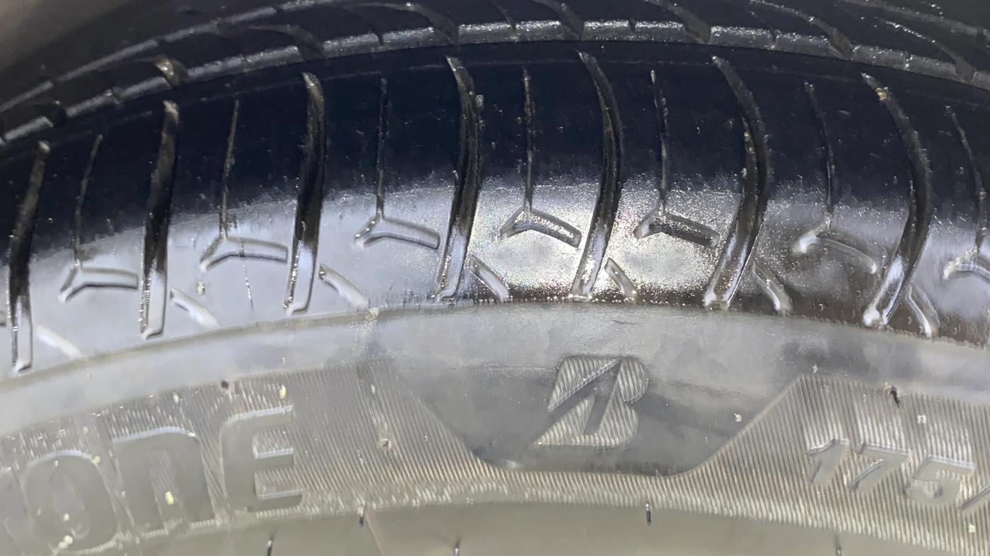 2018 Tata TIGOR XZA PETROL, CNG, Automatic, 77,001 km, Right Front Tyre Tread