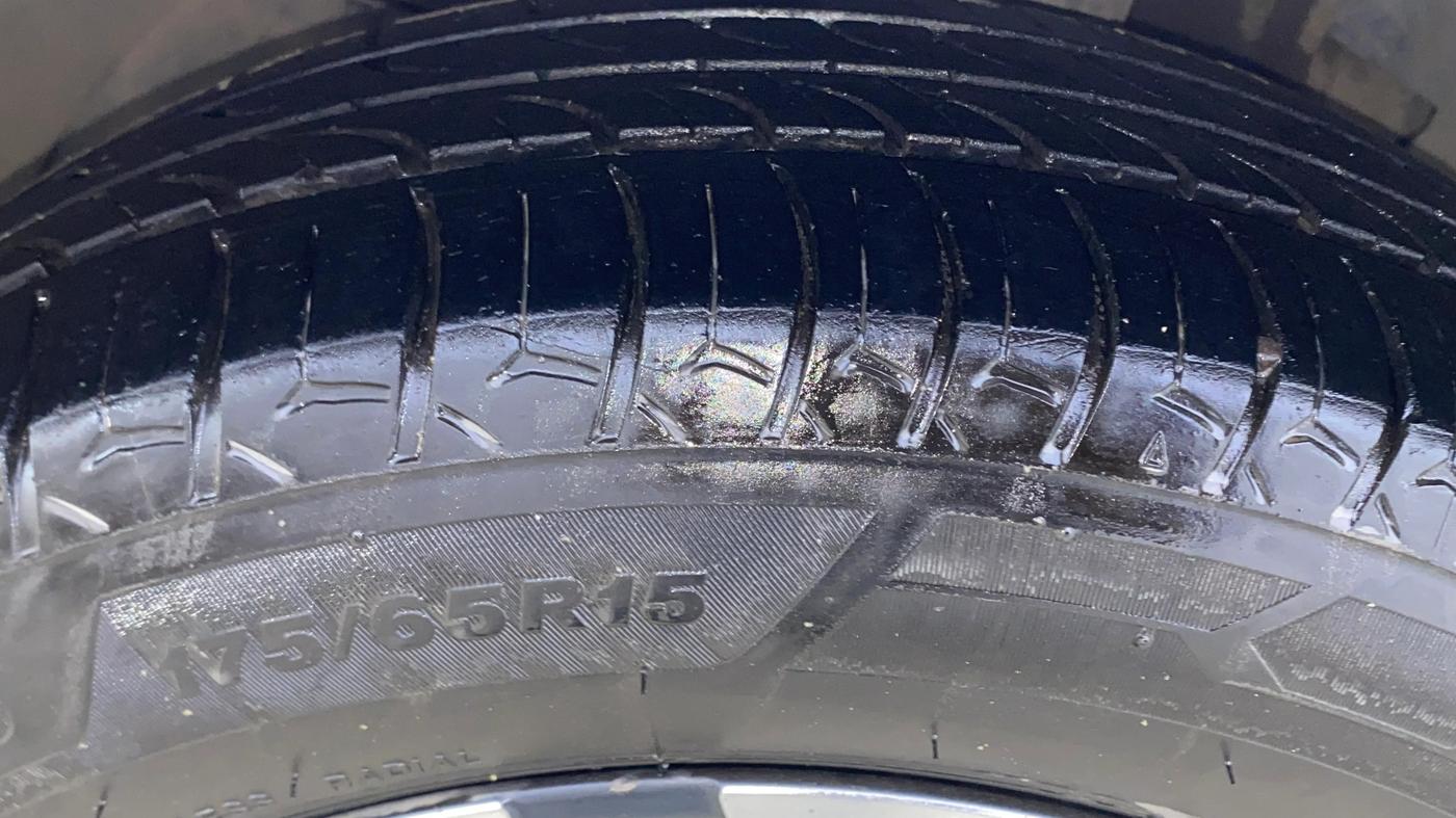 2018 Tata TIGOR XZA PETROL, CNG, Automatic, 77,001 km, Left Front Tyre Tread