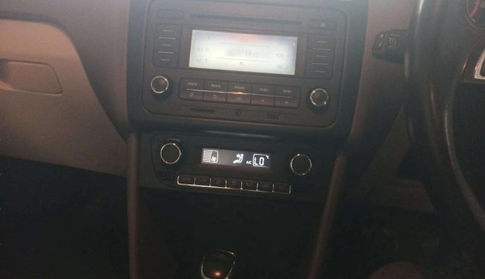 2016 Skoda Rapid 1.6 MPI STYLE PLUS AT, Petrol, Automatic, 64,845 km, Air Conditioner