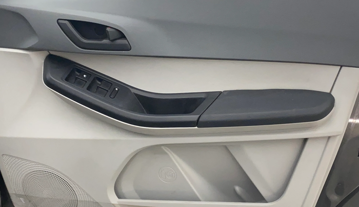 2025 Tata Tiago XZ iCNG, CNG, Manual, 7,727 km, Driver Side Door Panels Control