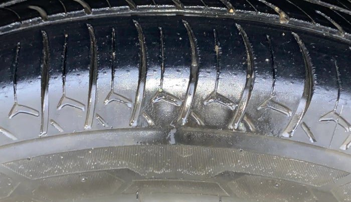 2018 Honda Amaze 1.2L I-VTEC S, CNG, Manual, 56,626 km, Right Front Tyre Tread