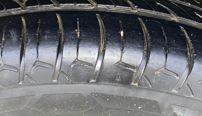 2018 Honda Amaze 1.2L I-VTEC S, CNG, Manual, 56,626 km, Left Front Tyre Tread