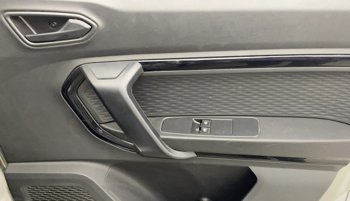 2021 Renault Kiger RXE MT, Petrol, Manual, 16,422 km, Driver Side Door Panels Control