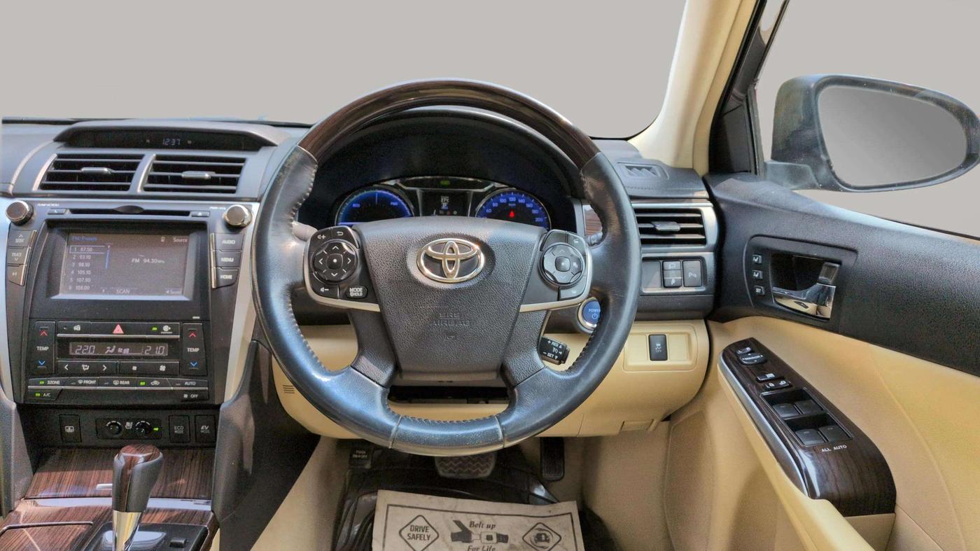 2016 Toyota Camry HYBRID, Hybrid, Automatic, 23,698 km, Steering Wheel Close Up