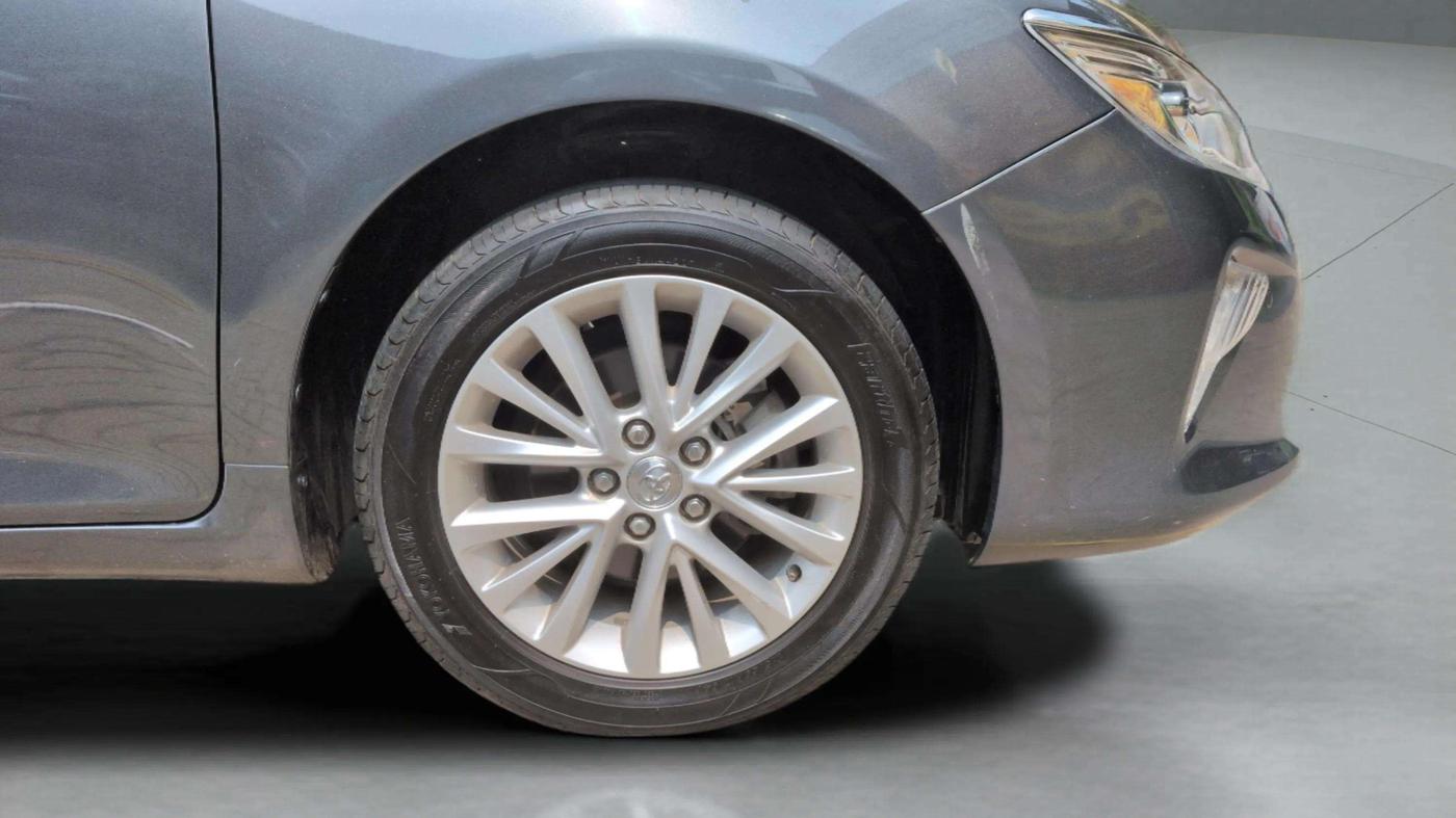 2016 Toyota Camry HYBRID, Hybrid, Automatic, 23,698 km, Right Front Wheel