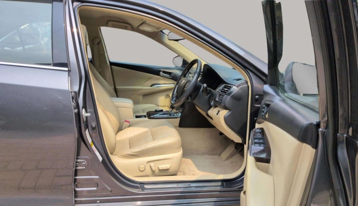 2016 Toyota Camry HYBRID, Hybrid, Automatic, 23,698 km, Right Side Front Door Cabin