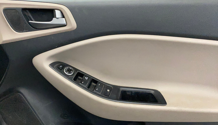 2018 Hyundai Elite i20 ASTA 1.2, Petrol, Manual, 74,775 km, Driver Side Door Panels Control