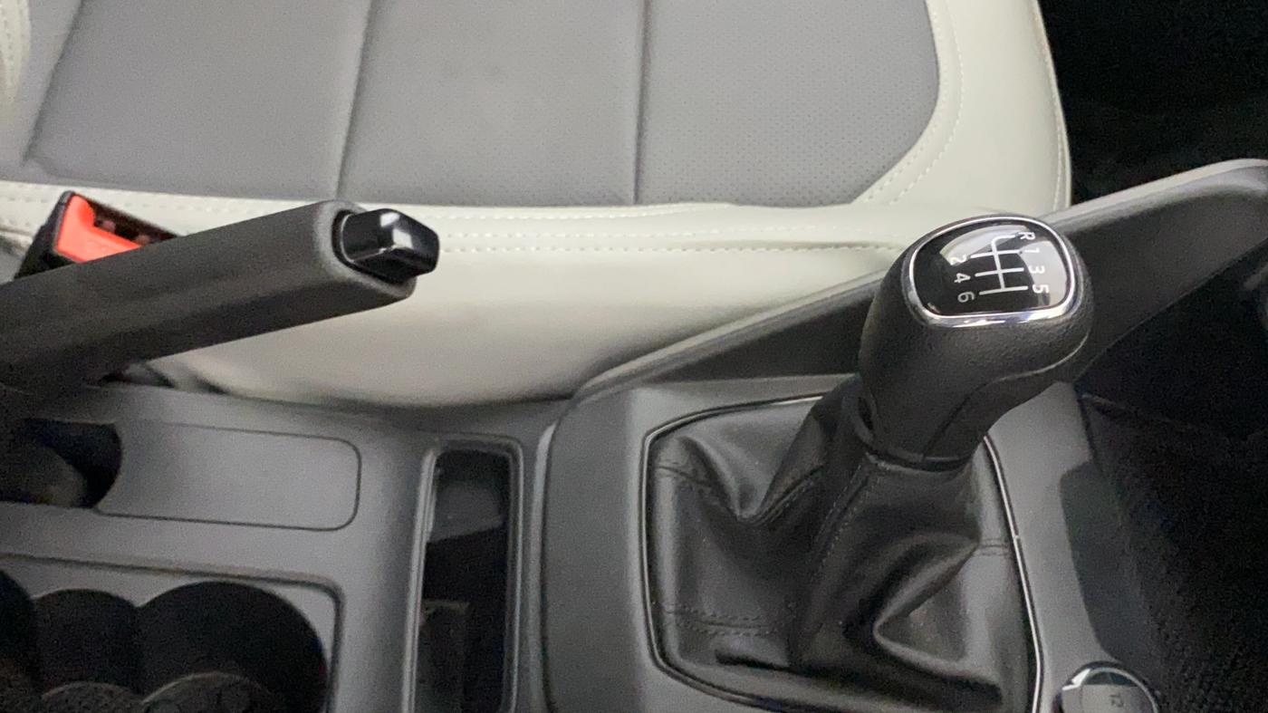 2025 Skoda Kylaq Signature, Petrol, Manual, 2,071 km, Gear Lever
