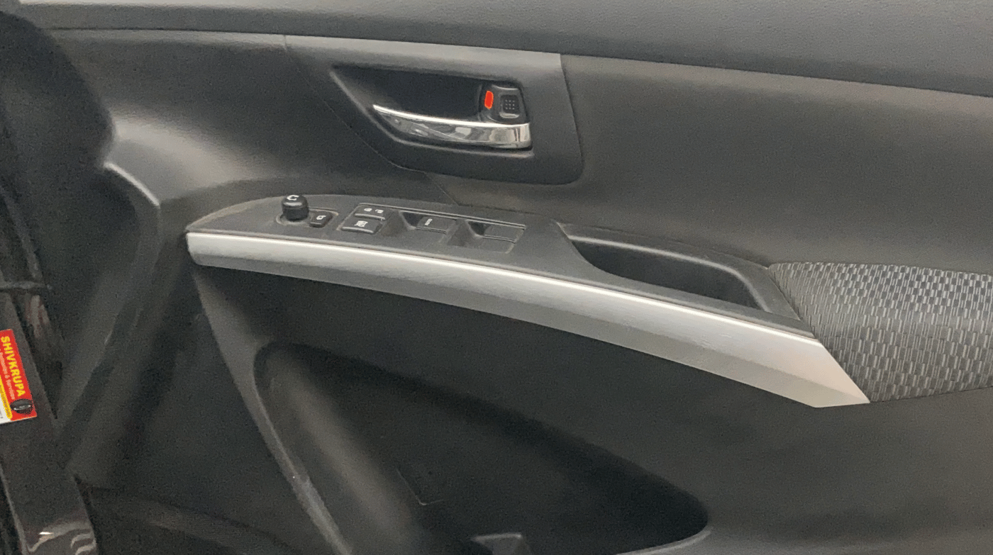 2020 Maruti S Cross ZETA 1.5, Petrol, Manual, 36,138 km, Driver Side Door Panels Control