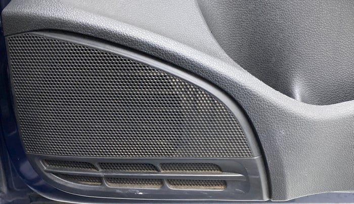 2014 Volkswagen Polo HIGHLINE1.2L, Petrol, Manual, 1,14,460 km, Speaker