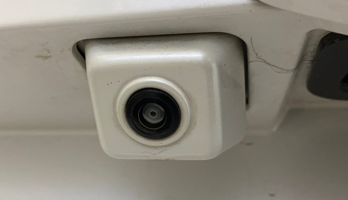 2022 Mahindra XUV700 AX 7 LUXURY P AT 7 STR, Petrol, Automatic, 13,673 km, Parking Camera