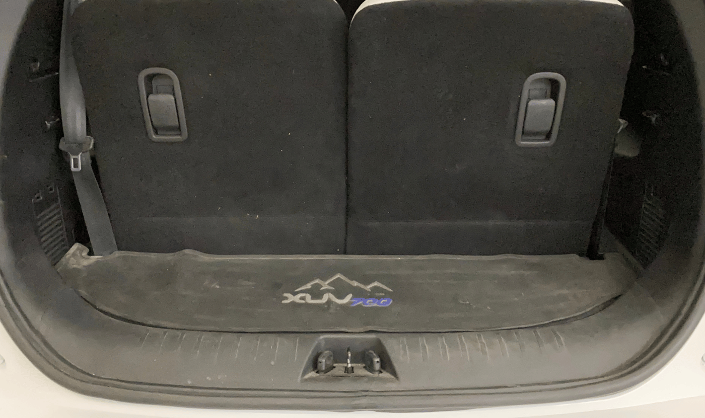 2022 Mahindra XUV700 AX 7 LUXURY P AT 7 STR, Petrol, Automatic, 13,673 km, Boot Inside