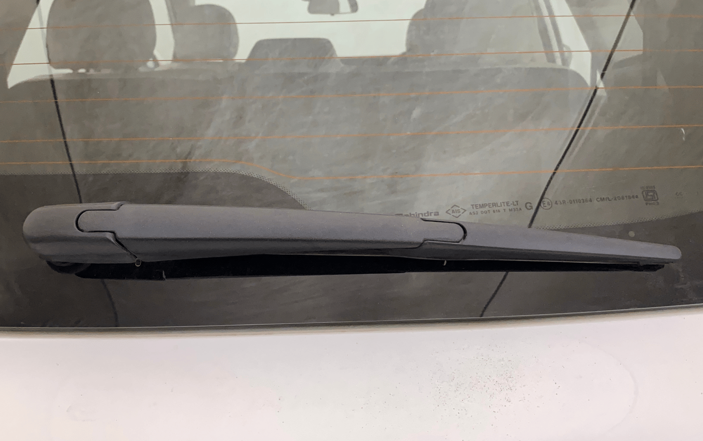 2022 Mahindra XUV700 AX 7 LUXURY P AT 7 STR, Petrol, Automatic, 13,673 km, Rear Wiper