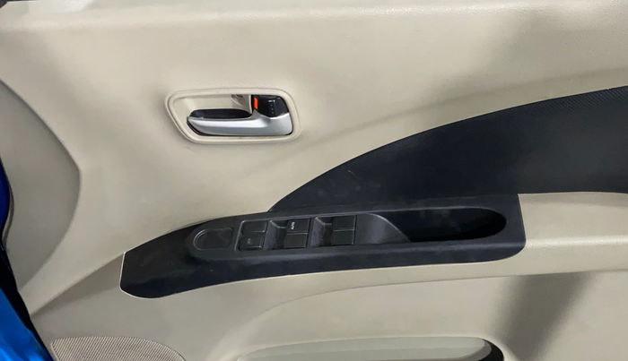 2017 Maruti Celerio VXI, Petrol, Manual, 41,103 km, Driver Side Door Panels Control