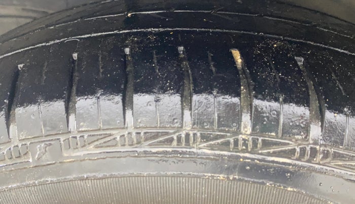 2016 Honda Jazz 1.2L I-VTEC V AT, Petrol, Automatic, 78,018 km, Left Front Tyre Tread