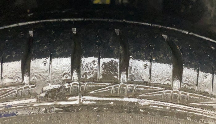 2016 Honda Amaze 1.2L I-VTEC SX, Petrol, Manual, 95,867 km, Right Front Tyre Tread