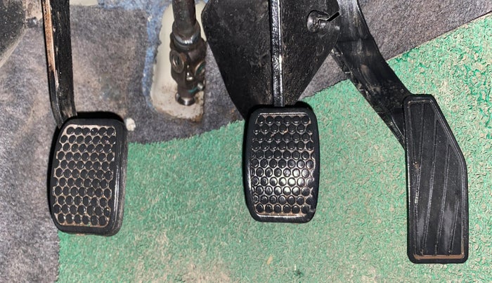 2018 Maruti Alto 800 LXI, Petrol, Manual, 43,258 km, Pedals