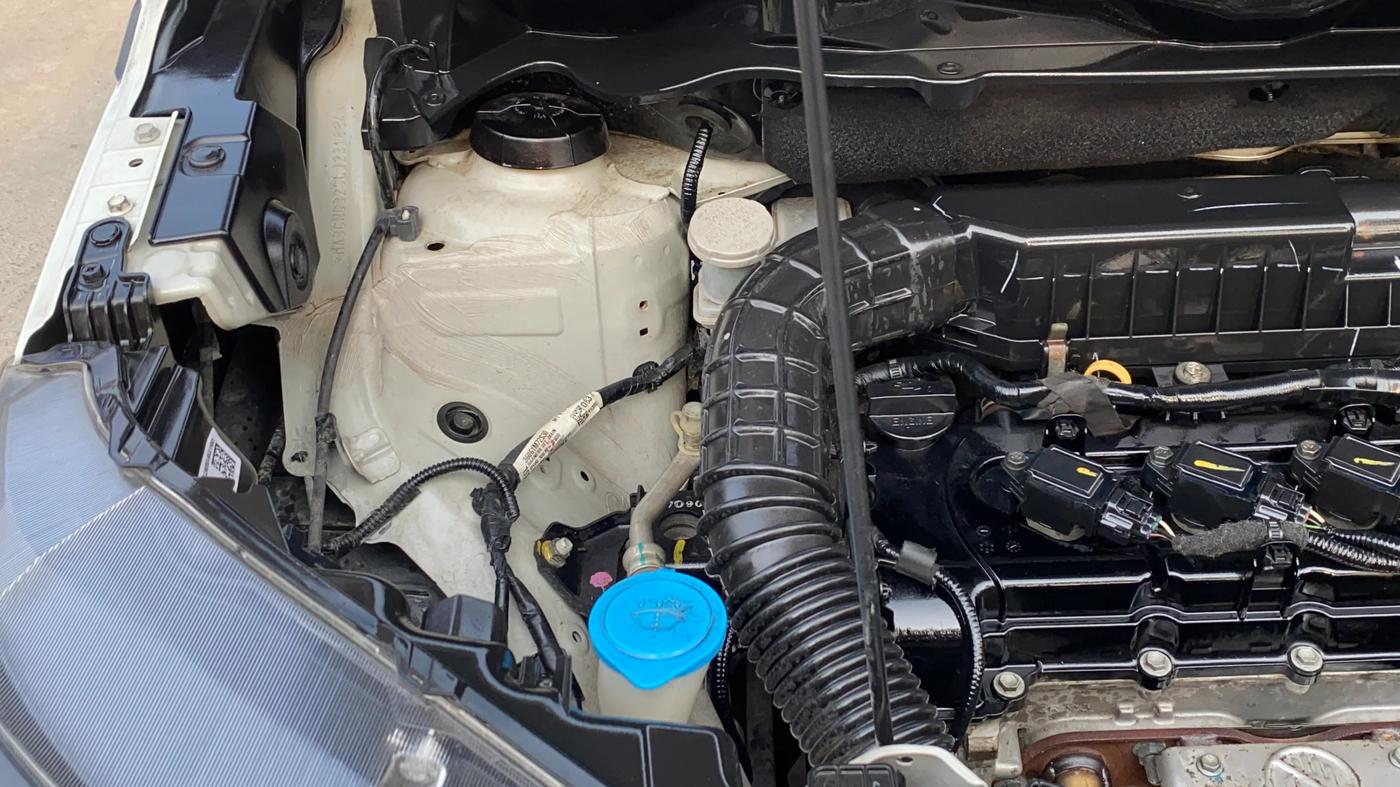 2020 Maruti XL6 ZETA MT, Petrol, Manual, 76,860 km, Engine View - Right